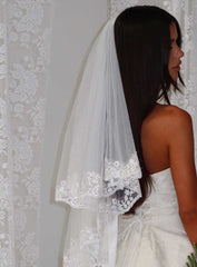 Deadly Veil White